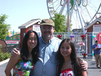 Beth,uncle Glenn & Laura
